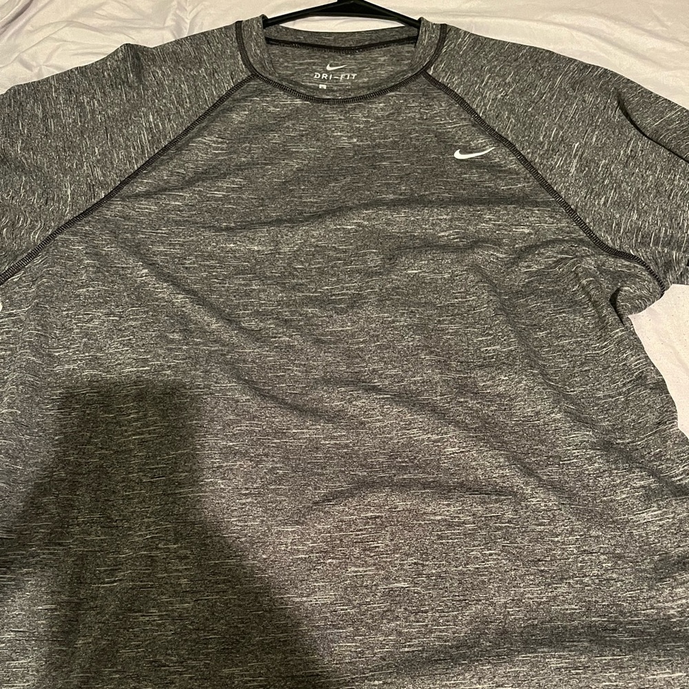 Nike Dri-Fit Short Sleeve Shirt Size XL
